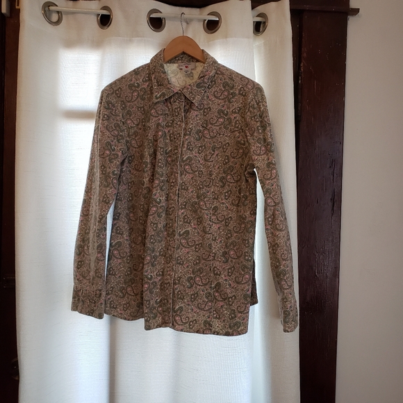 Two Hearts Maternity pearl snap buttons long sleeved paisley shirt size large - Picture 2 of 6